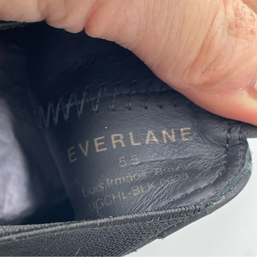 NEW Everlane Black Leather Lug Sole‎ Chelsea Bootie in Size 5.5